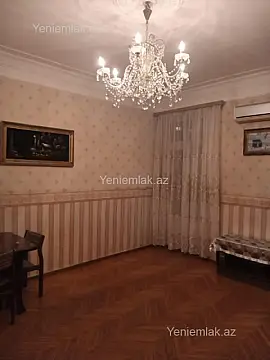Satılır 3 otaqlı köhnə tikili 80 m²