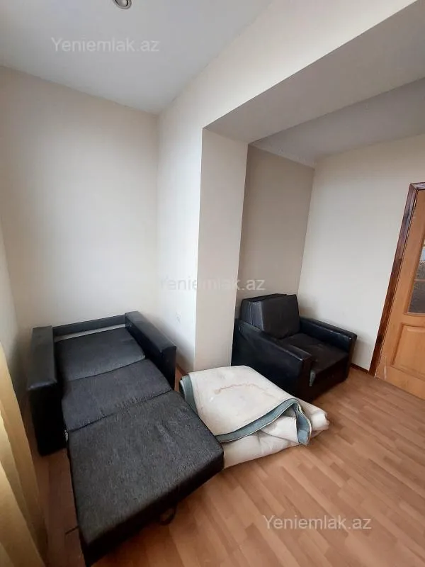 Satılır 1 otaqlı köhnə tikili 34 m²