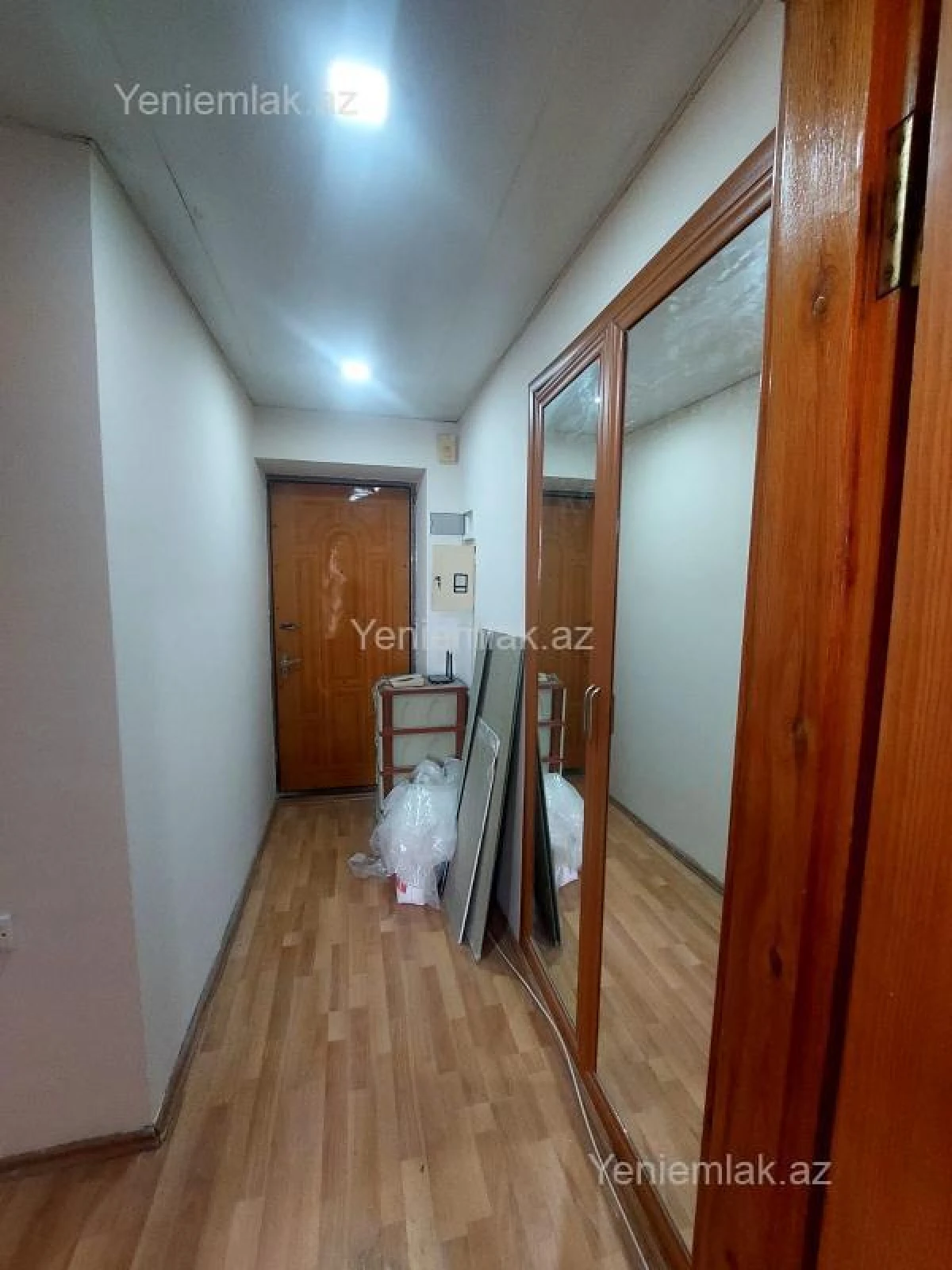 Satılır 1 otaqlı köhnə tikili 34 m²