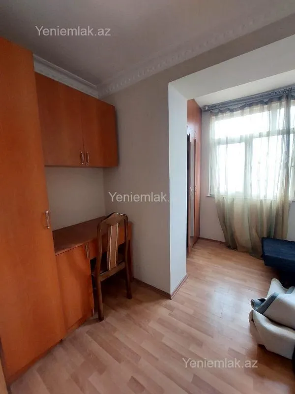 Satılır 1 otaqlı köhnə tikili 34 m²