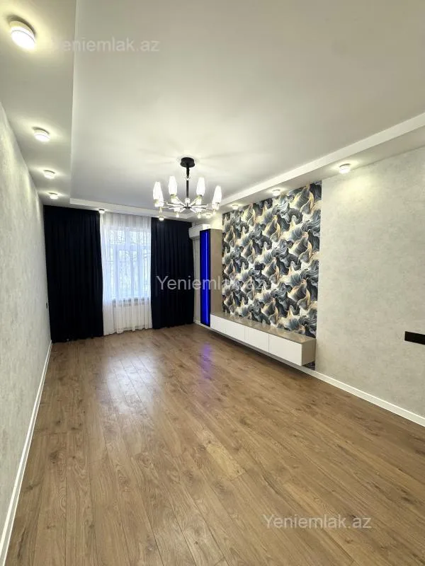 Satılır 2 otaqlı köhnə tikili 65 m²