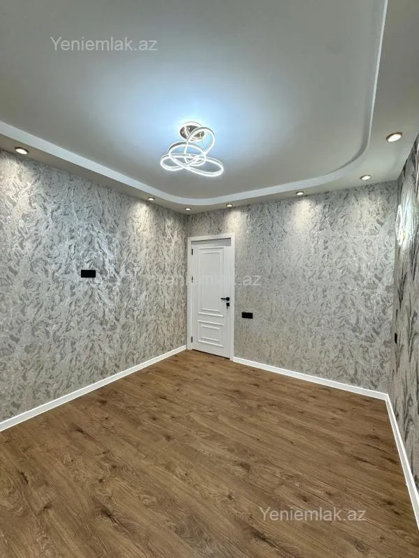 Satılır 2 otaqlı köhnə tikili 65 m²