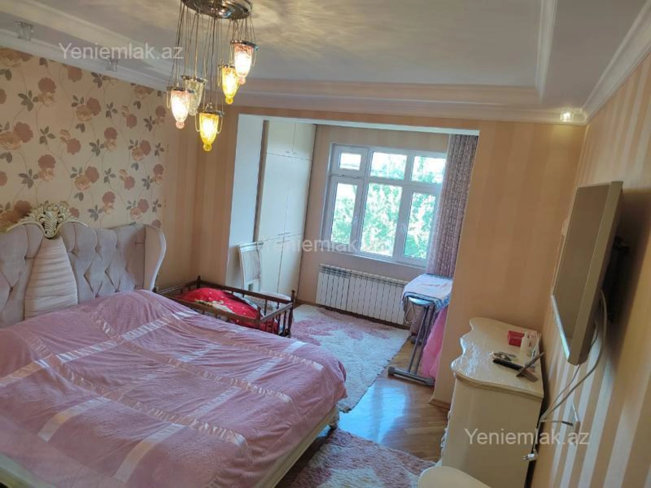 Satılır 4 otaqlı köhnə tikili 100 m²