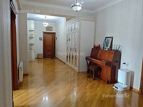 Satılır 3 otaqlı yeni tikili 153 m²