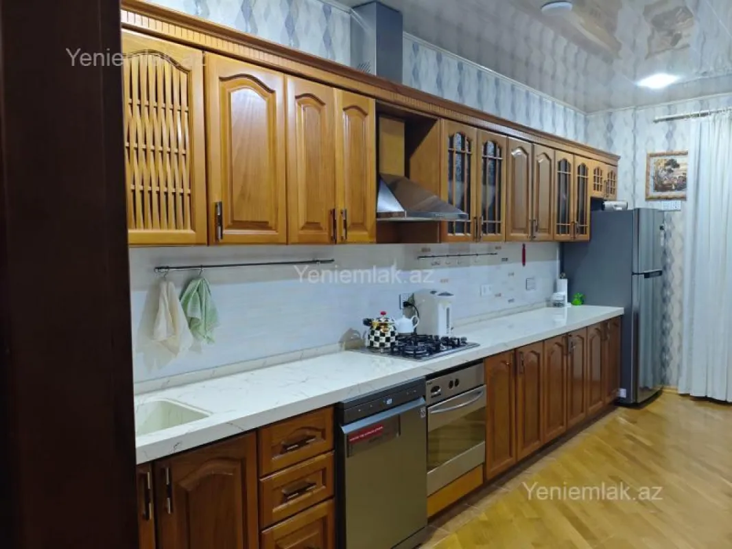 Satılır 3 otaqlı yeni tikili 153 m²