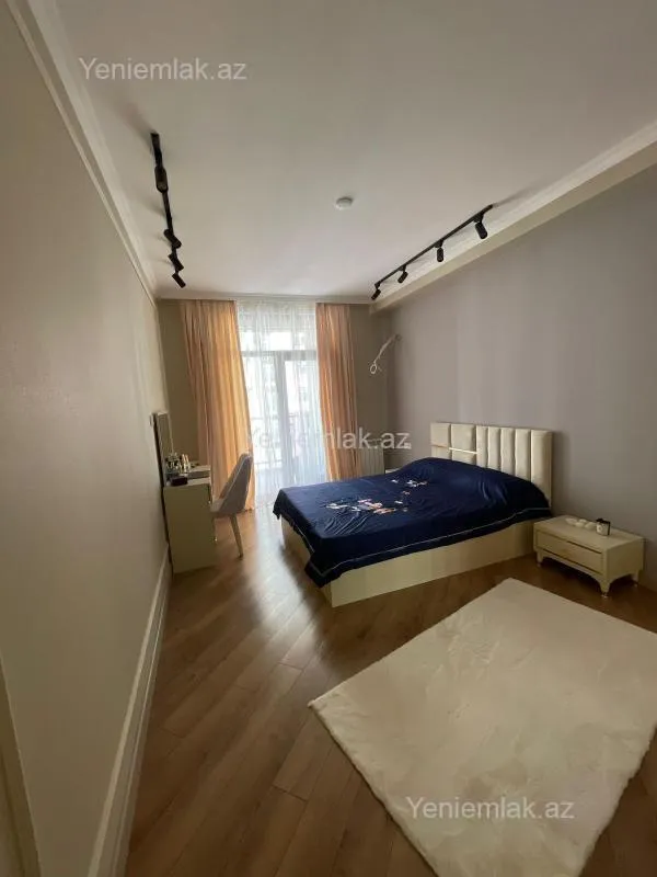 Satılır 2 otaqlı yeni tikili 68 m²
