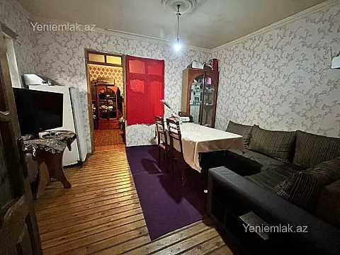 Satılır 3 otaqlı köhnə tikili 70 m²