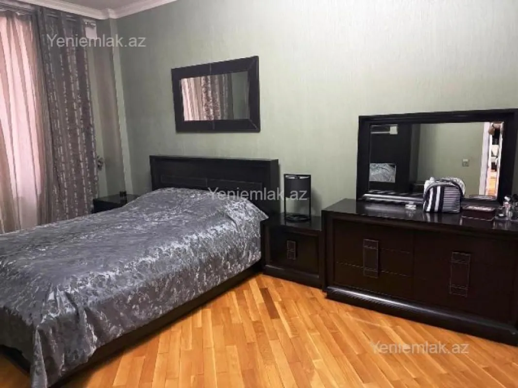 Satılır 4 otaqlı yeni tikili 156 m²