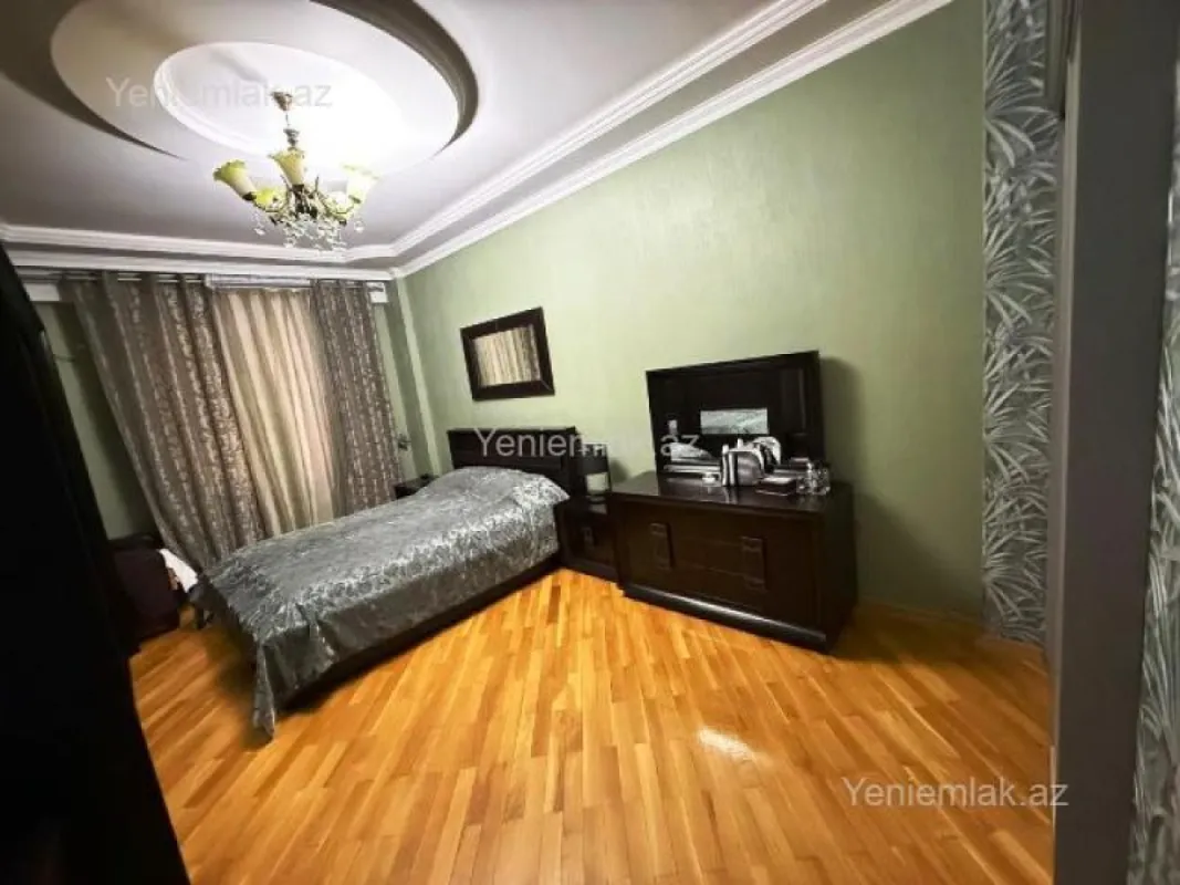 Satılır 4 otaqlı yeni tikili 156 m²