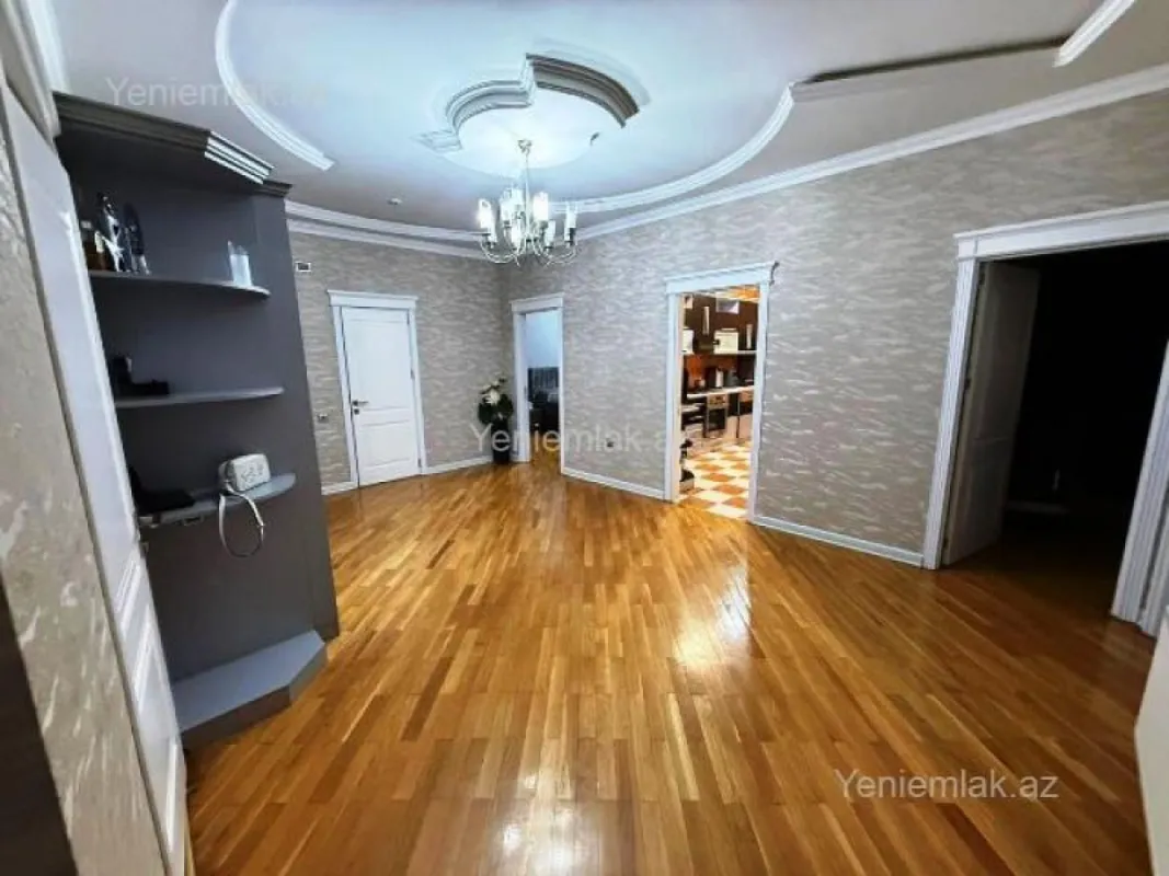 Satılır 4 otaqlı yeni tikili 156 m²