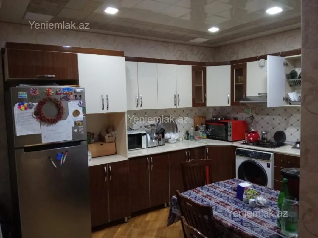 Satılır 3 otaqlı yeni tikili 110 m²