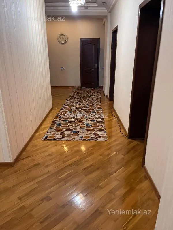 Satılır 4 otaqlı yeni tikili 153 m²