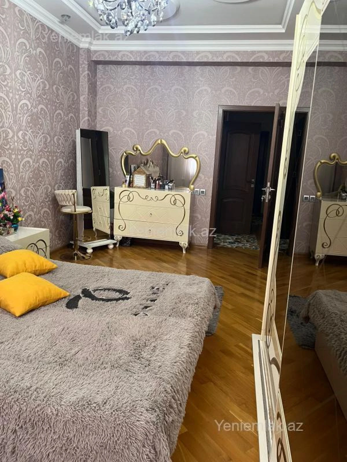 Satılır 4 otaqlı yeni tikili 153 m²