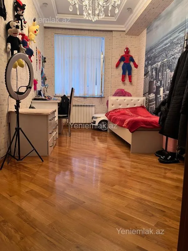 Satılır 4 otaqlı yeni tikili 153 m²