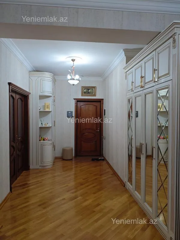 Satılır 2 otaqlı yeni tikili 78 m²