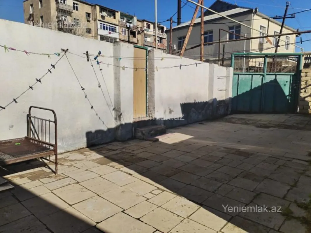 Satılır 5 otaqlı həyət evi 158 m²