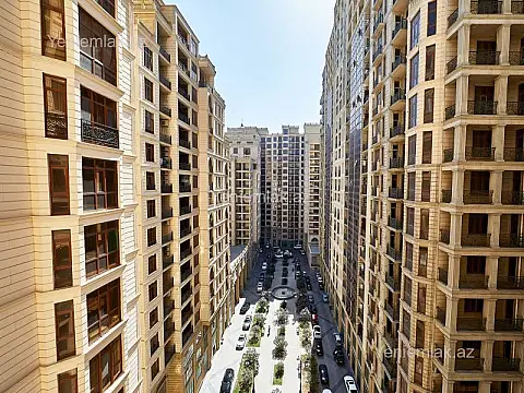 Satılır 4 otaqlı yeni tikili 305 m²