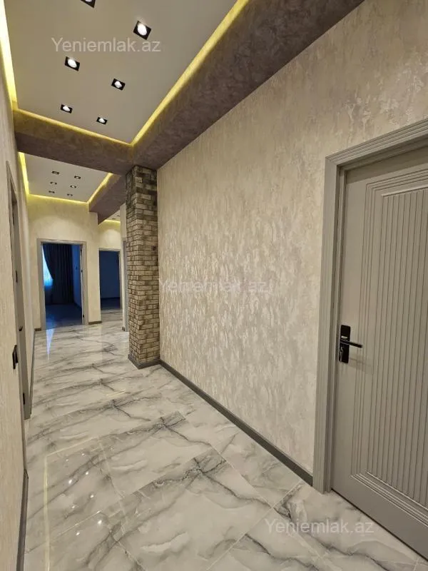 Satılır 4 otaqlı yeni tikili 135 m²