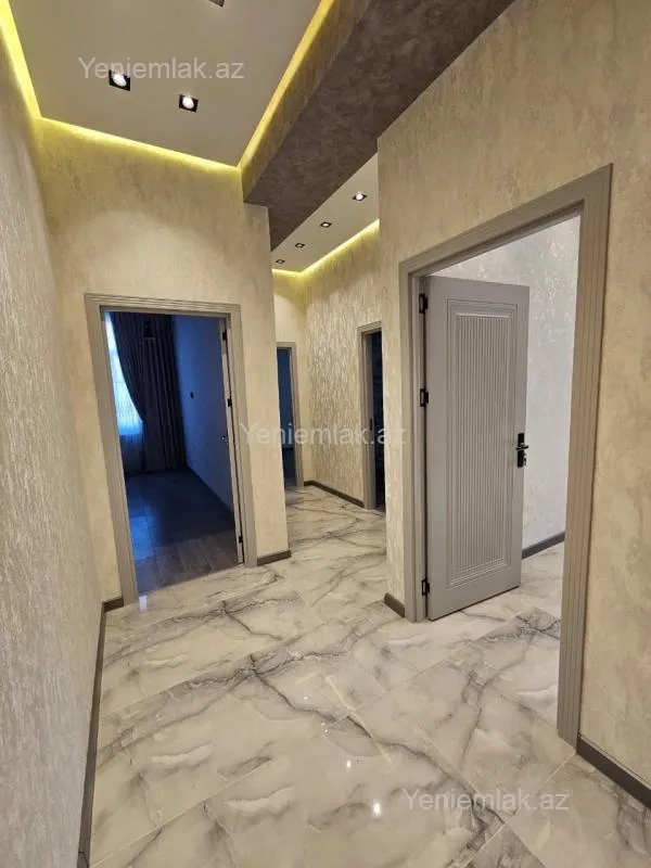 Satılır 4 otaqlı yeni tikili 135 m²