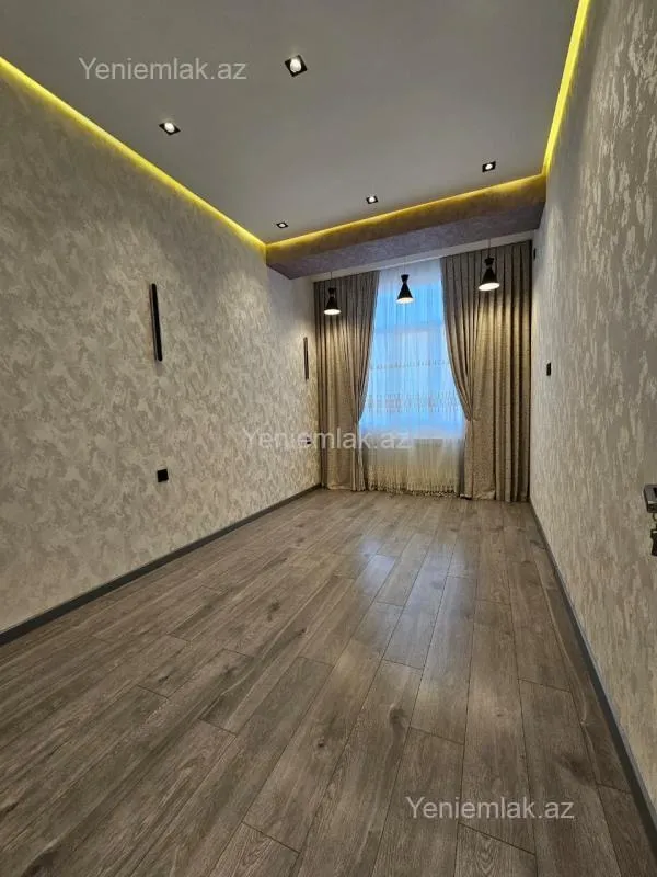 Satılır 4 otaqlı yeni tikili 135 m²