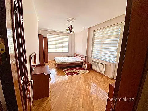 Satılır 3 otaqlı yeni tikili 200 m²