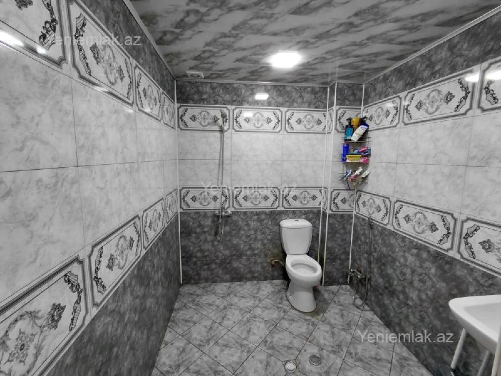 Satılır 2 otaqlı köhnə tikili 57 m²