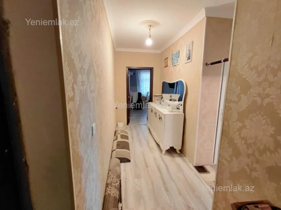 Satılır 2 otaqlı köhnə tikili 57 m²