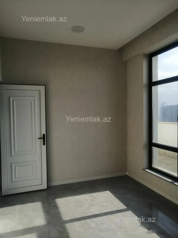 Satılır 3 otaqlı yeni tikili 95 m²