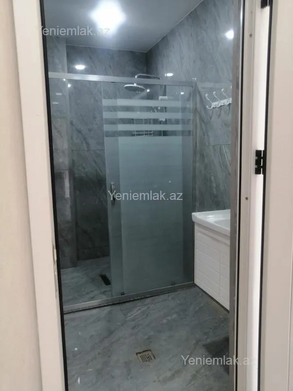 Satılır 3 otaqlı yeni tikili 95 m²