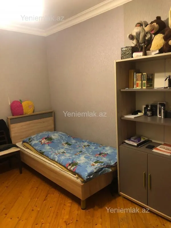 Satılır 3 otaqlı köhnə tikili 75 m²