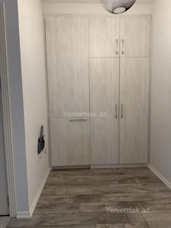 Satılır 2 otaqlı köhnə tikili 60 m²
