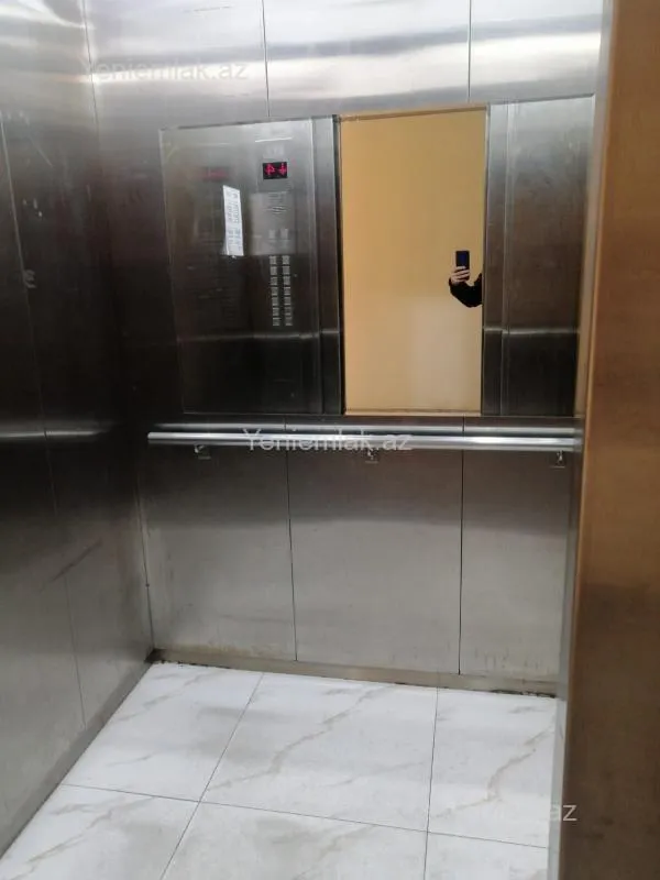 Satılır 3 otaqlı yeni tikili 105 m²