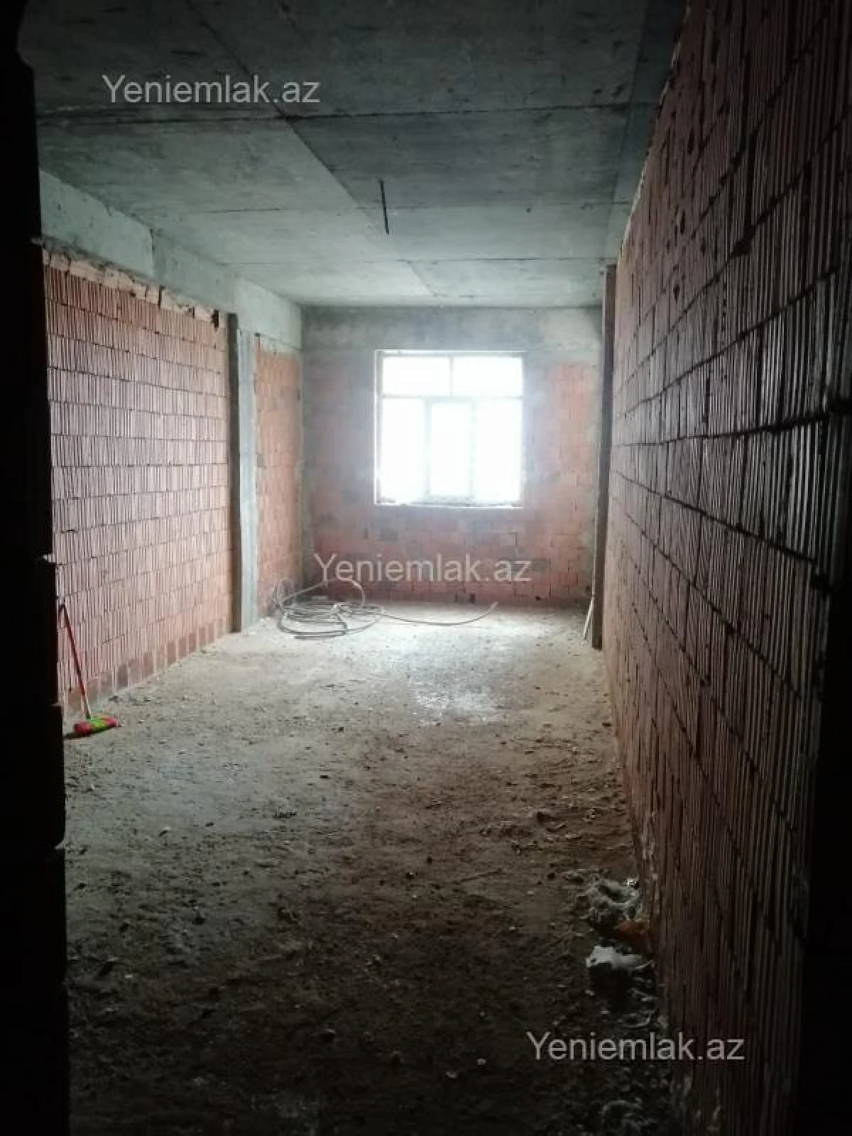 Satılır 3 otaqlı yeni tikili 105 m²