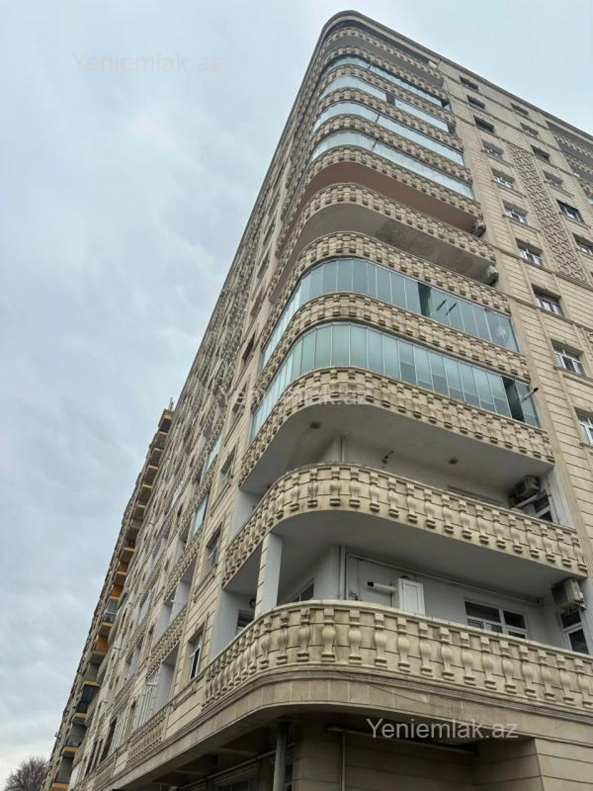 Satılır 3 otaqlı yeni tikili 105 m²