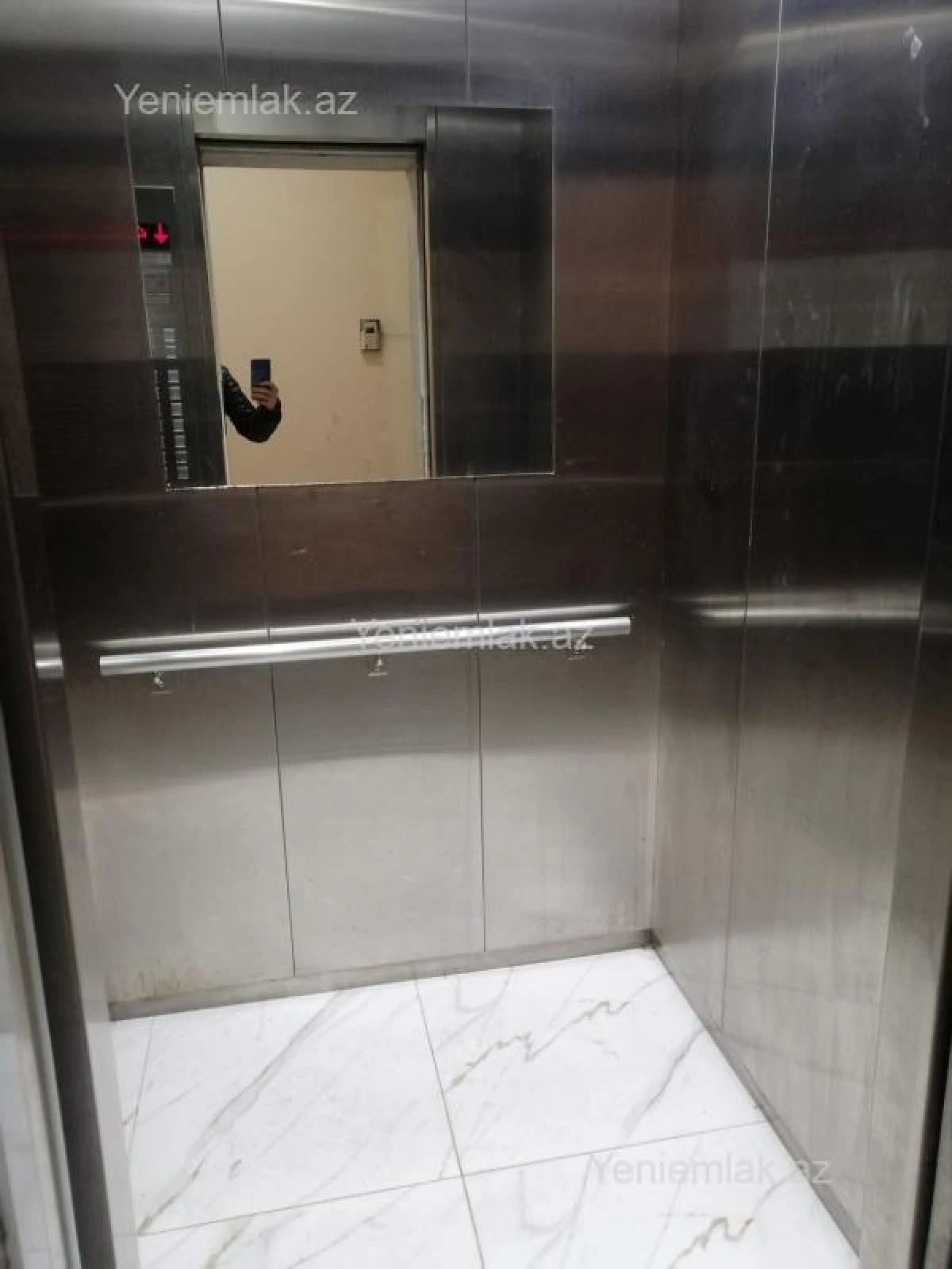 Satılır 3 otaqlı yeni tikili 105 m²