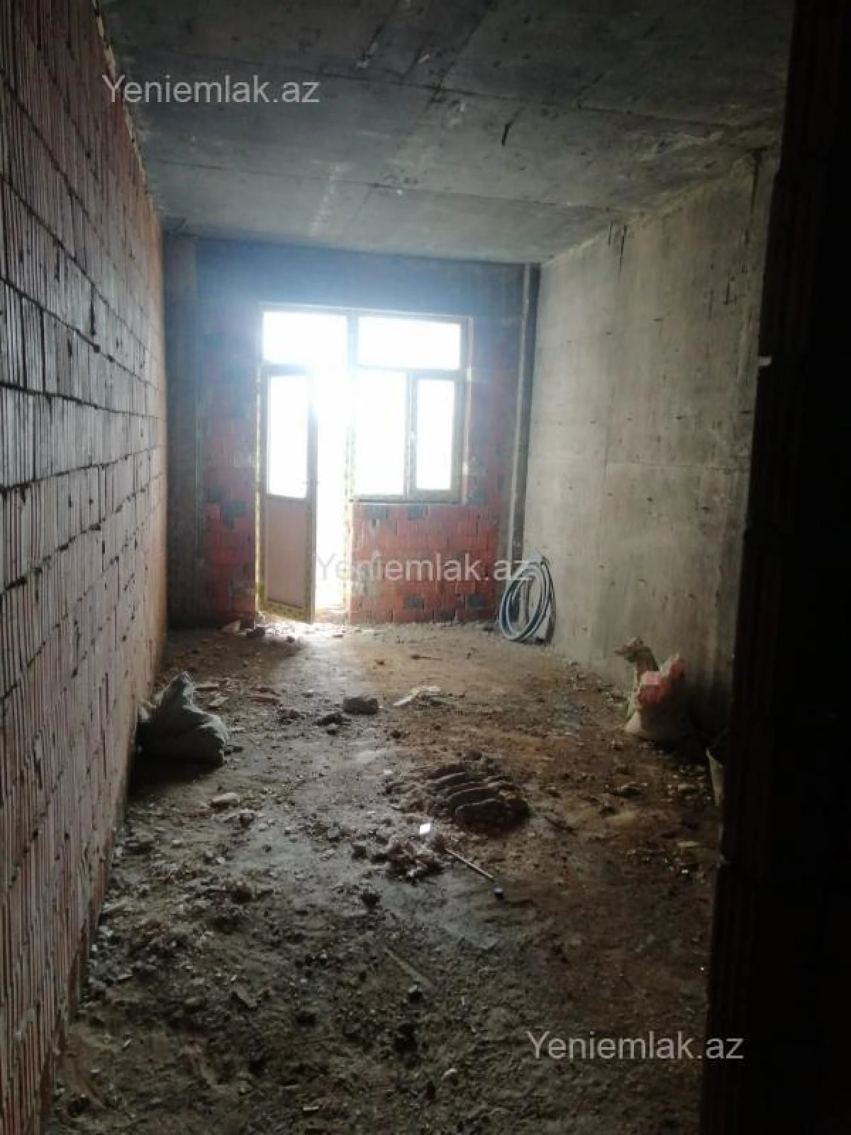 Satılır 3 otaqlı yeni tikili 105 m²