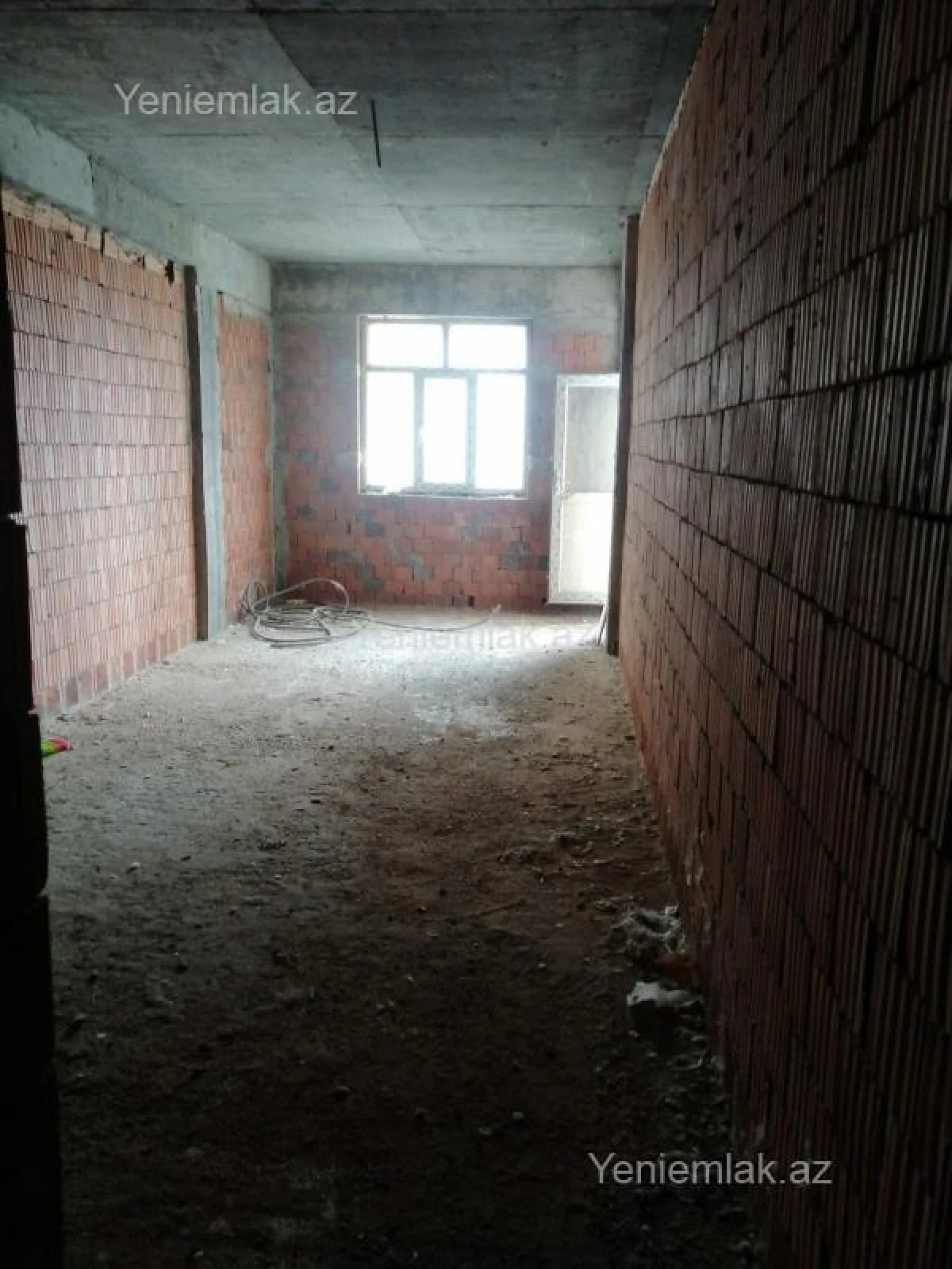 Satılır 3 otaqlı yeni tikili 105 m²