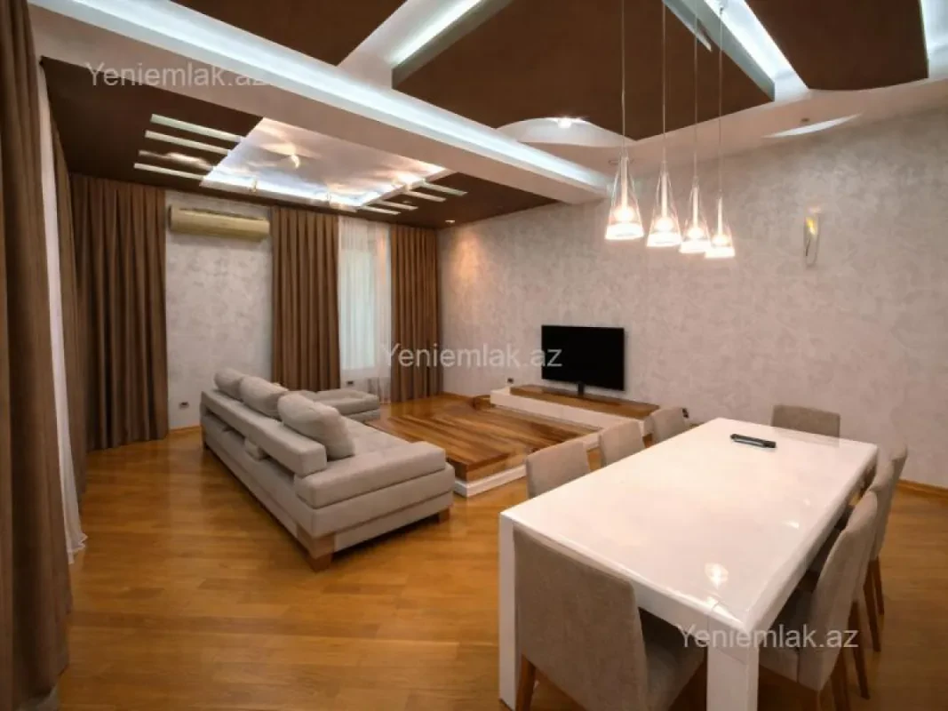 Satılır 3 otaqlı yeni tikili 120 m²