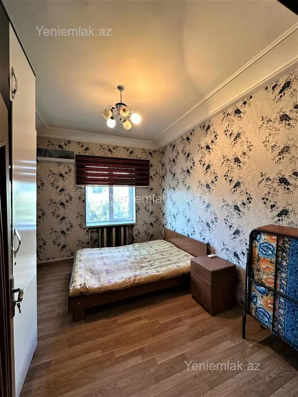 Satılır 2 otaqlı köhnə tikili 50 m²