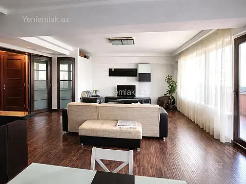 Satılır 3 otaqlı köhnə tikili 125 m² — Bakı, Səbail 3 otaq 125.00 m²
