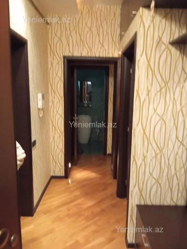 Satılır 2 otaqlı köhnə tikili 80 m²