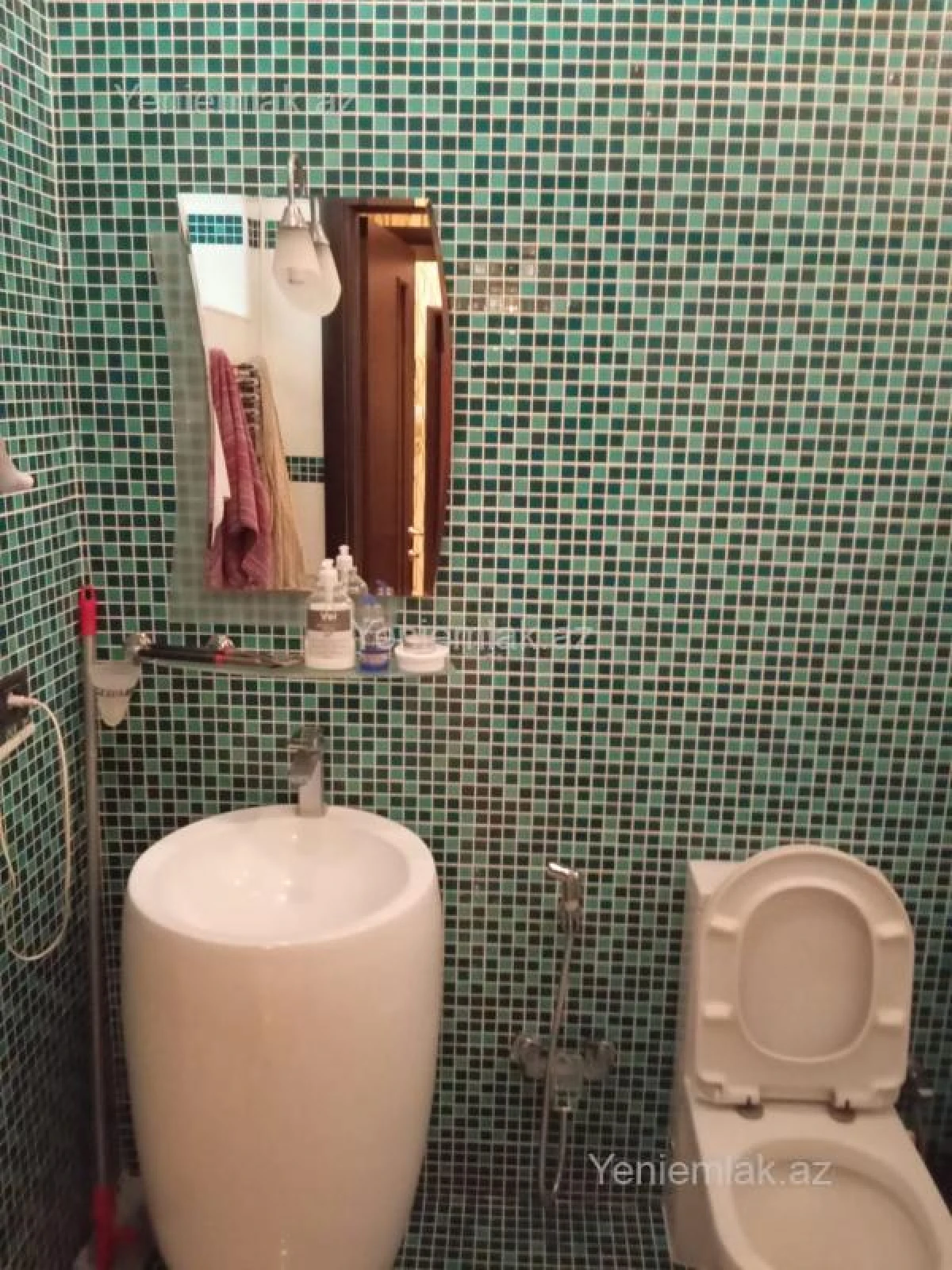 Satılır 2 otaqlı köhnə tikili 80 m²