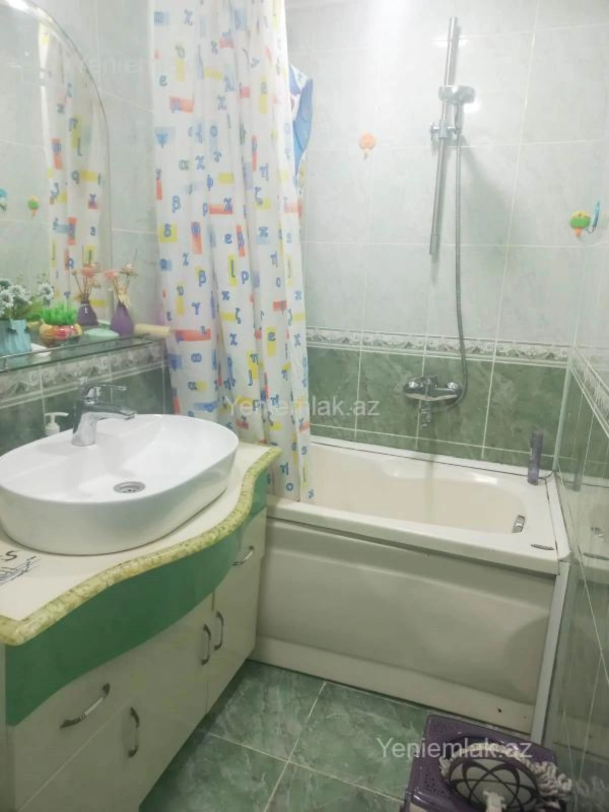 Satılır 3 otaqlı köhnə tikili 100 m²