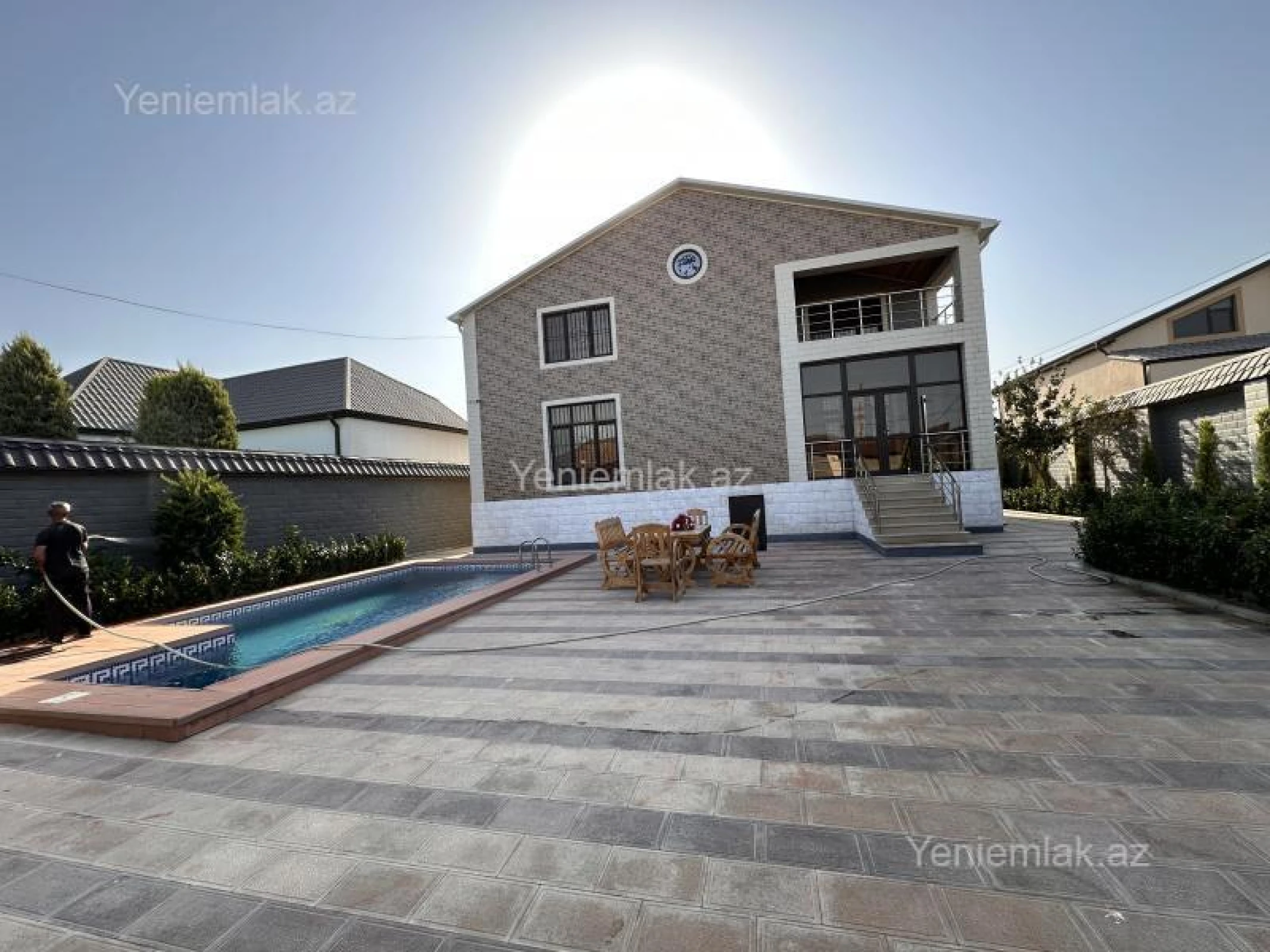 Satılır 6 otaqlı həyət evi 270 m²