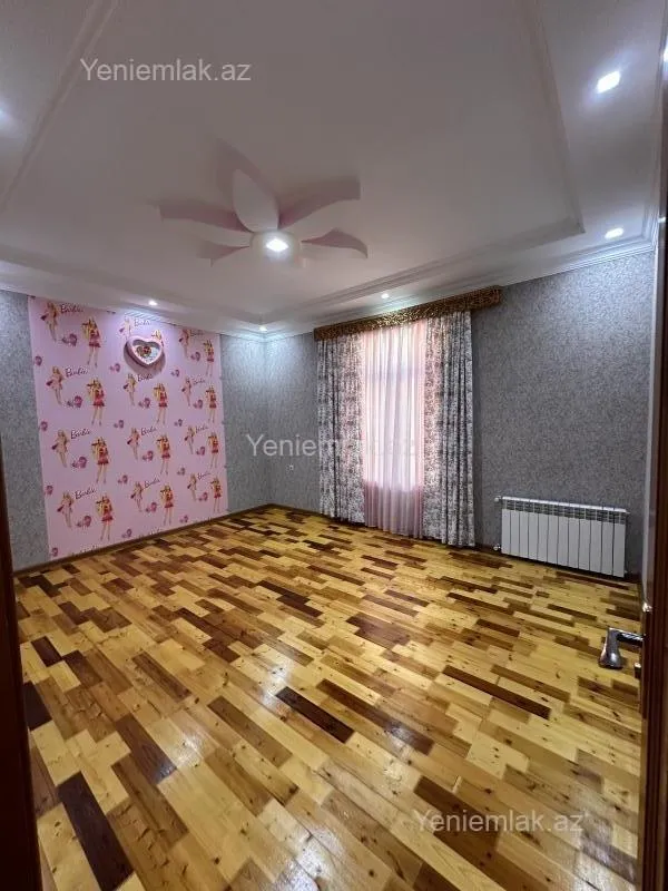 Satılır 6 otaqlı həyət evi 270 m²