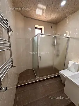 Satılır 6 otaqlı həyət evi 270 m²