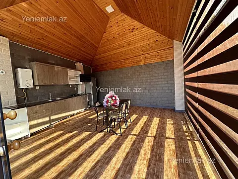 Satılır 6 otaqlı həyət evi 270 m²