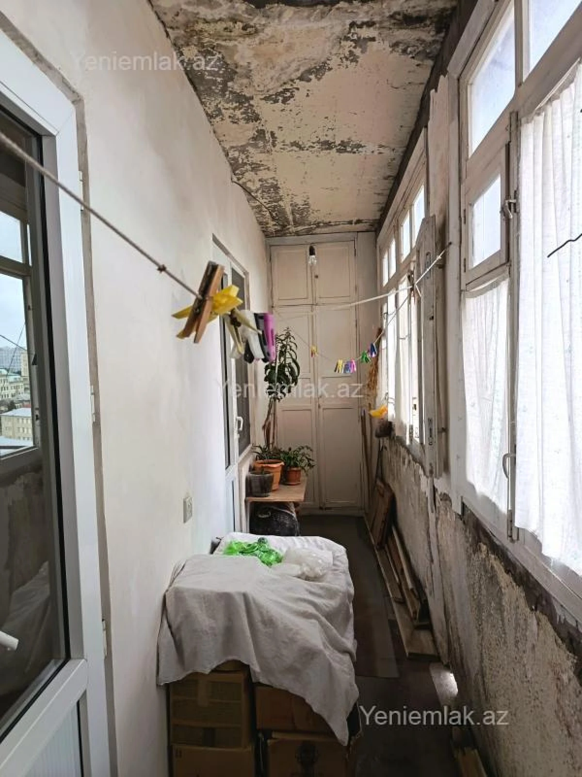 Satılır 4 otaqlı köhnə tikili 100 m²