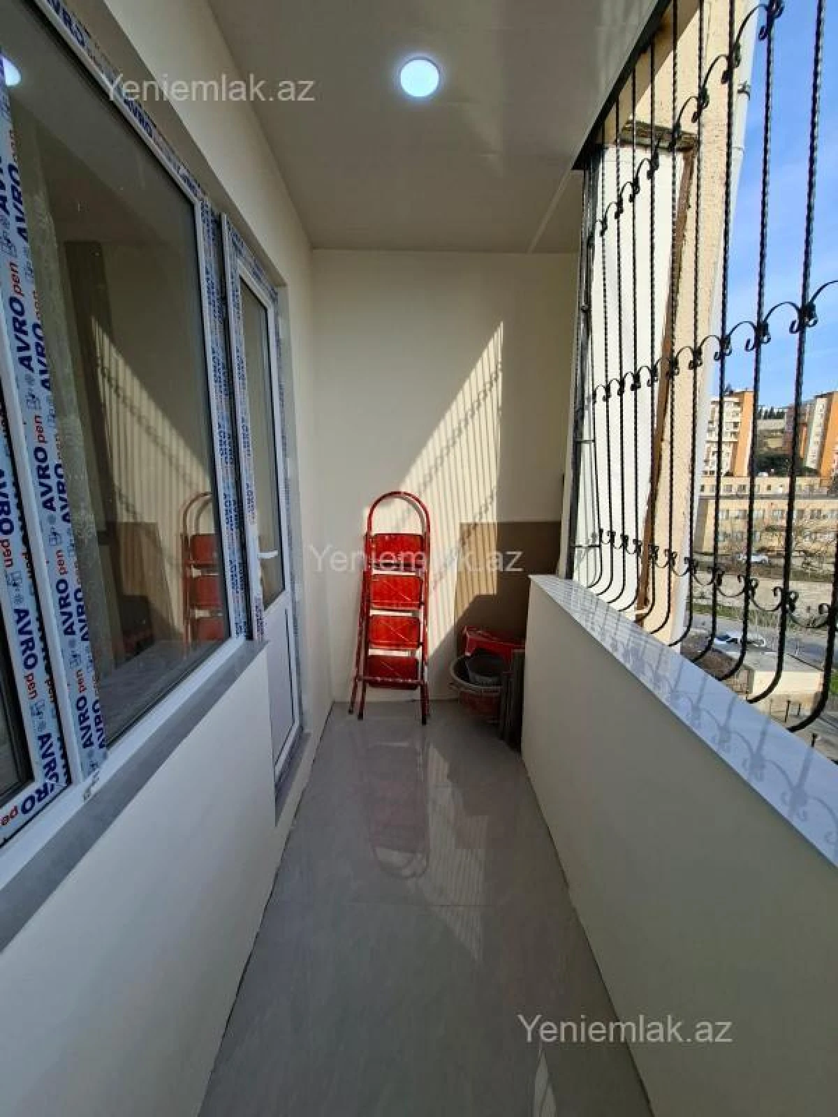 Satılır 2 otaqlı köhnə tikili 65 m²