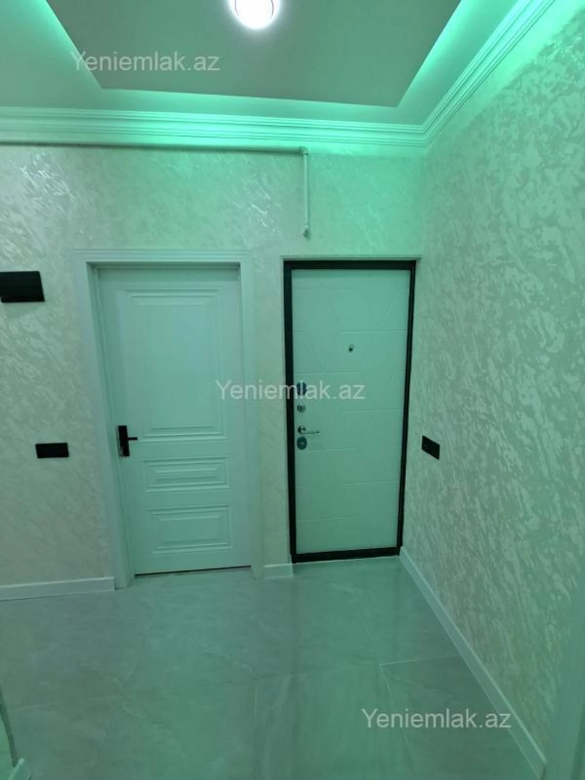 Satılır 2 otaqlı köhnə tikili 65 m²